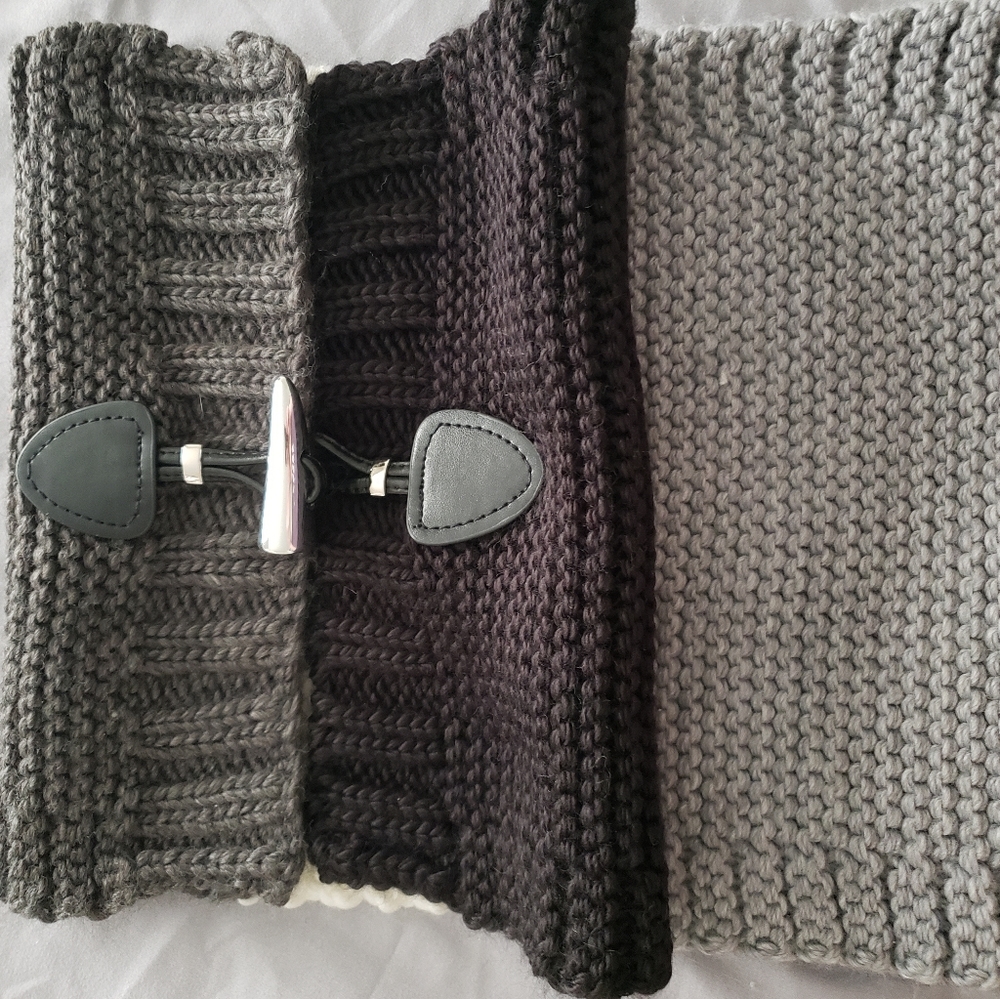 Micheal Kors Toggle Scarf/Shrug